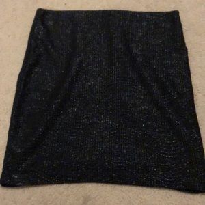 Sexy shimmery form-fitting mini skirt